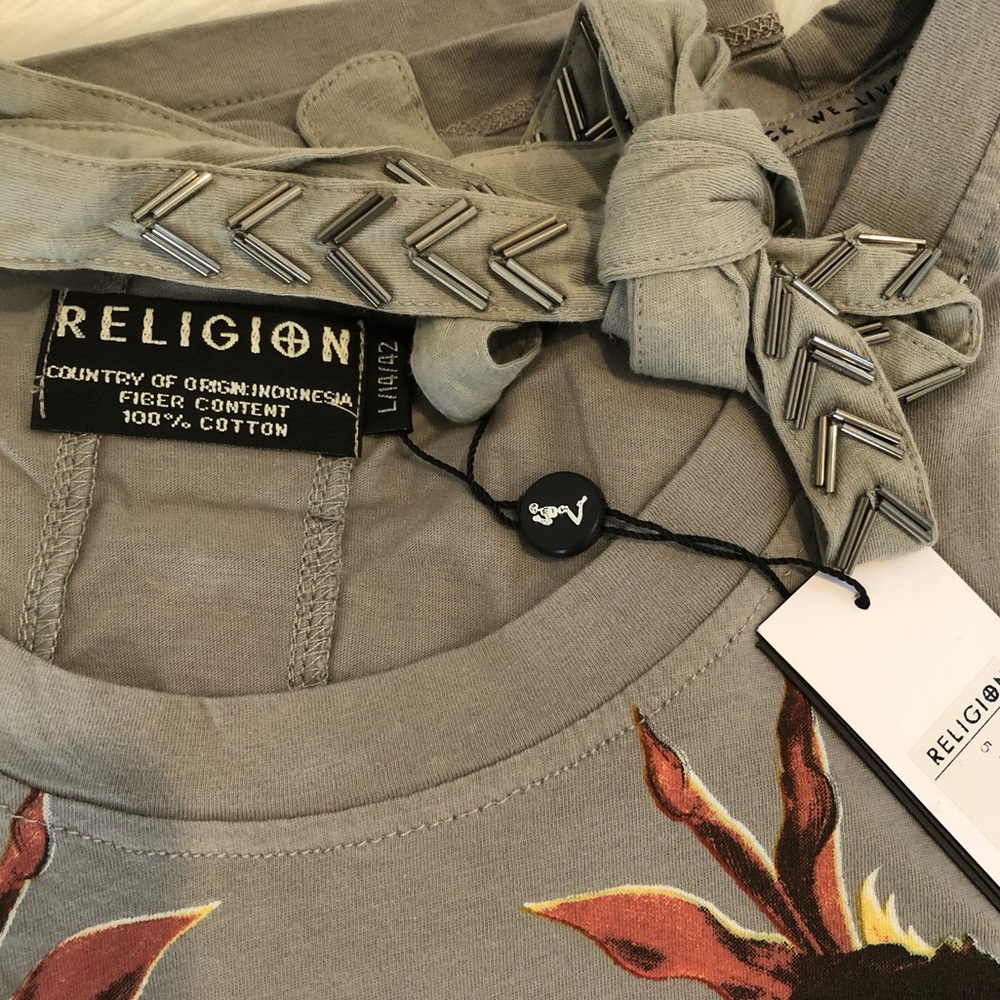 Skeleton & Roses RELIGION Neck Tie T-Shirt NWT - Picture 4 of 8